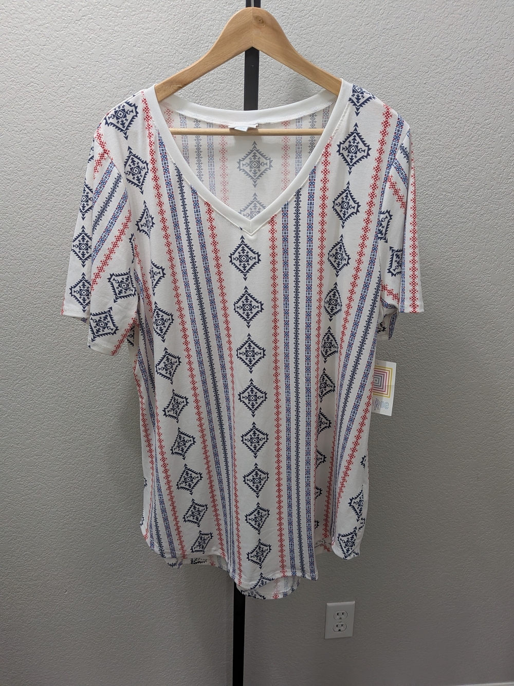 3/$12 Lularoe White Red & Navy Aztec Print Top